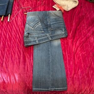 Women’s ARIAT jeans